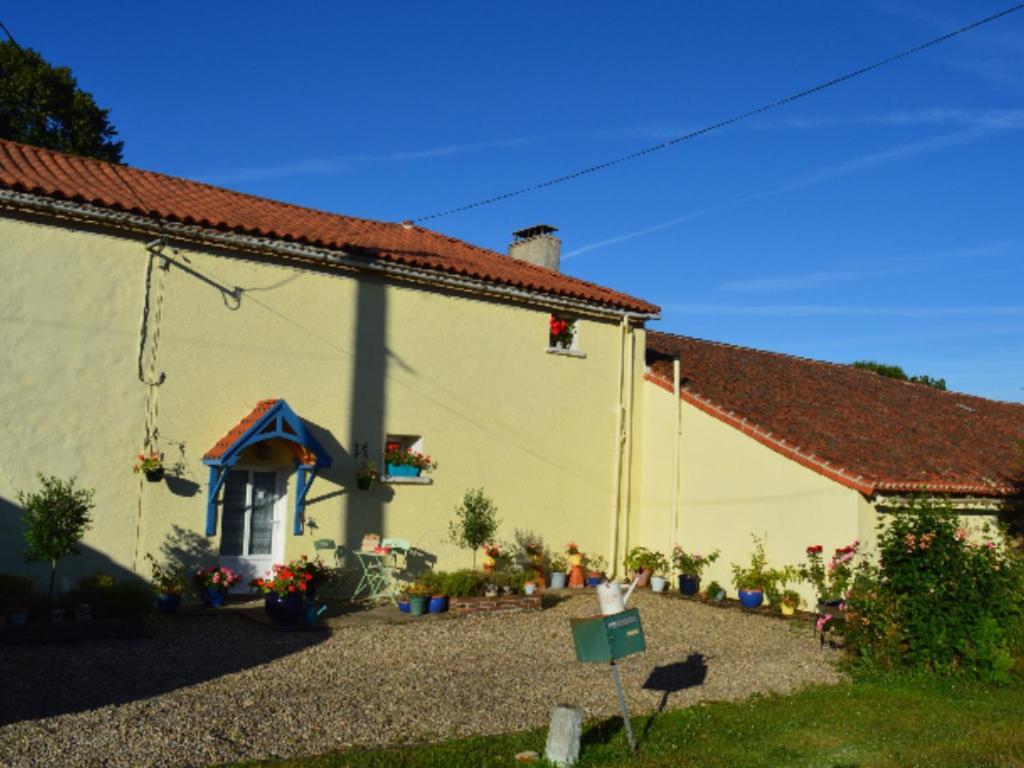 Homestay Arrabella Availles-Limouzine Buitenkant foto
