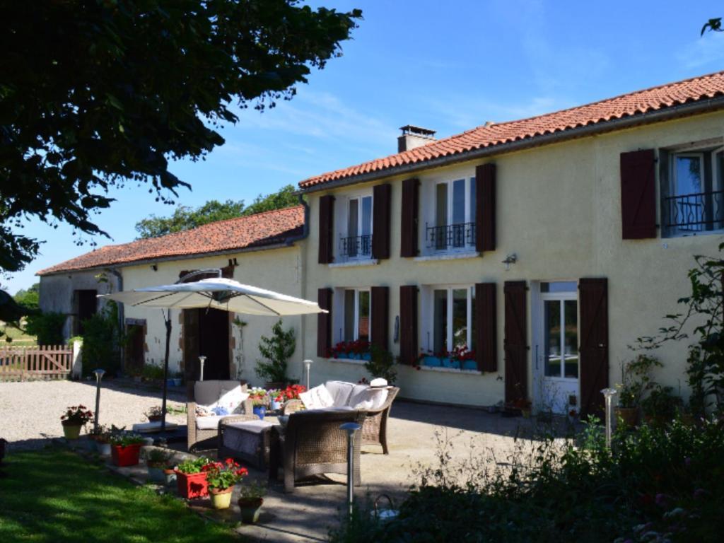 Homestay Arrabella Availles-Limouzine Buitenkant foto